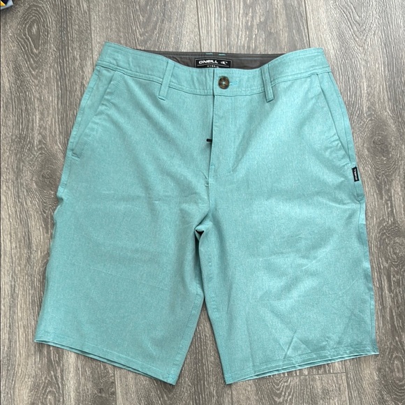 O'Neill Green Flat Front Shorts for Casual Summer Wear - Picture 1 of 4